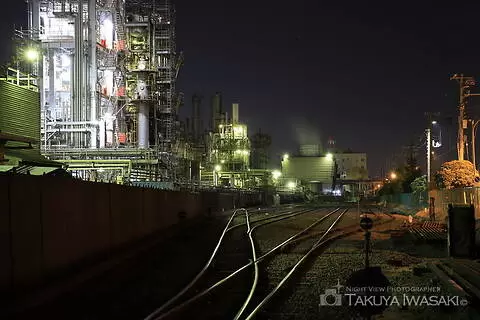 千鳥町 貨物ヤード前の工場夜景スポット写真（3）class=