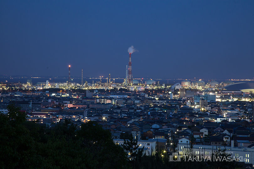 垂坂公園・羽津山緑地の工場夜景スポット写真（1）