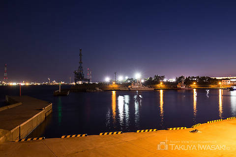 港公園の工場夜景スポット写真（5）class=