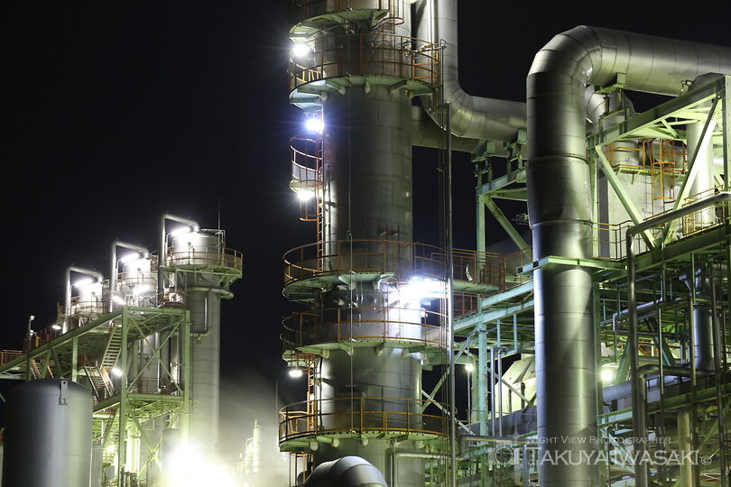 日本触媒前の工場夜景スポット写真（3）