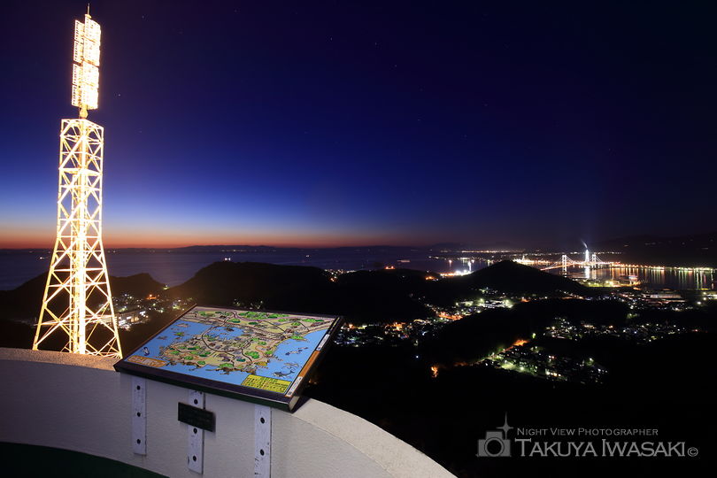 測量山展望台の工場夜景スポット写真（5）