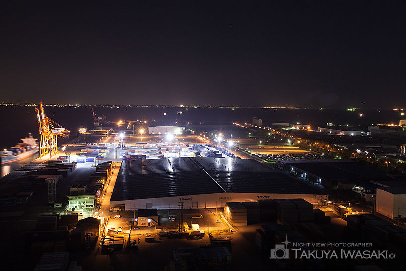 四日市港ポートビルの工場夜景スポット写真（4）