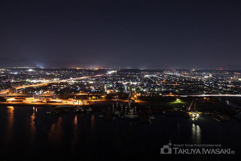 四日市港ポートビルの工場夜景スポット写真（5）