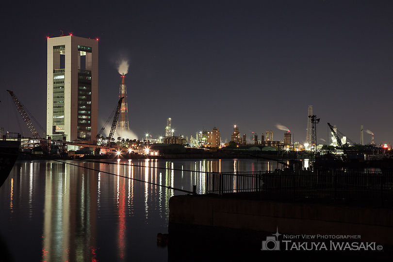 四日市港富双緑地の工場夜景スポット写真（2）