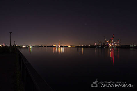 四日市港富双緑地の工場夜景スポット写真（3）class=