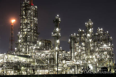 昭和四日市石油南側の工場夜景スポット写真（1）class=