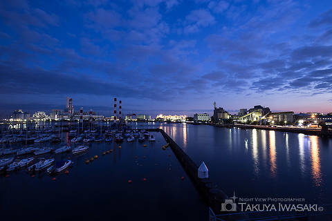 磯子・海の見える公園の工場夜景スポット写真（1）class=