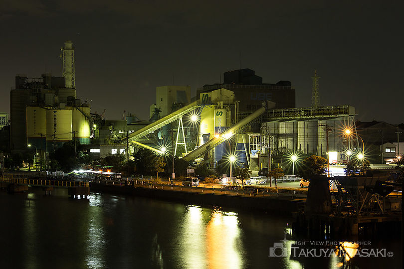 磯子・海の見える公園の工場夜景スポット写真（3）