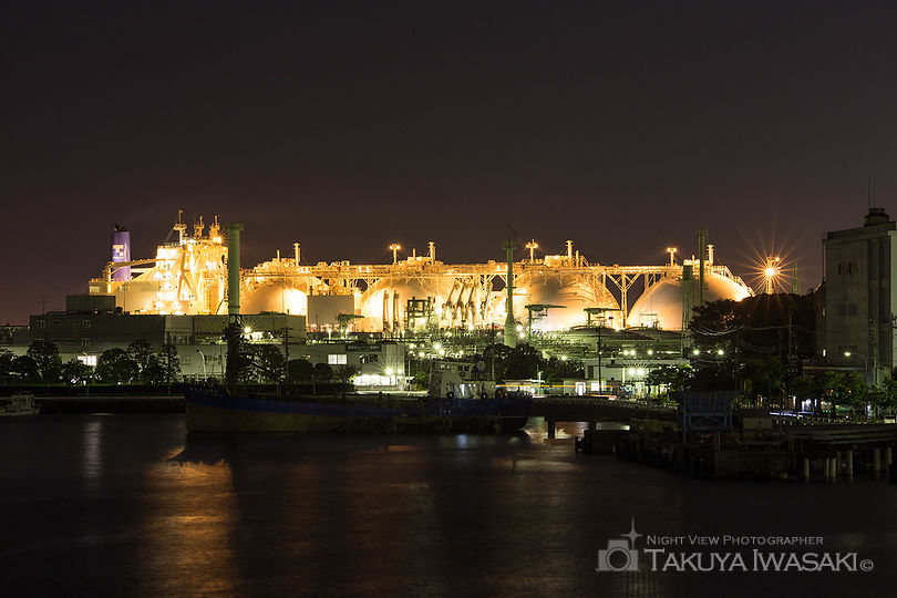 磯子・海の見える公園の工場夜景スポット写真（4）