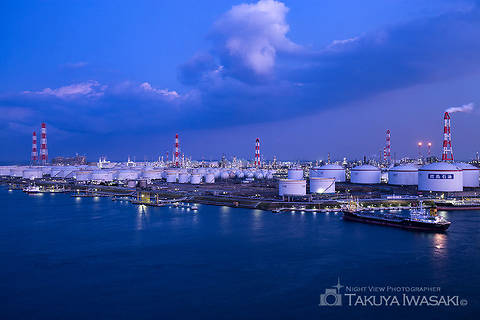 港公園展望塔の工場夜景スポット写真（1）class=