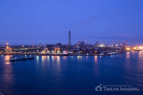 港公園展望塔の工場夜景スポット写真（2）class=