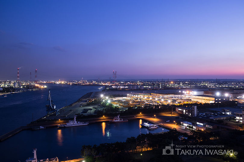 港公園展望塔の工場夜景スポット写真（4）