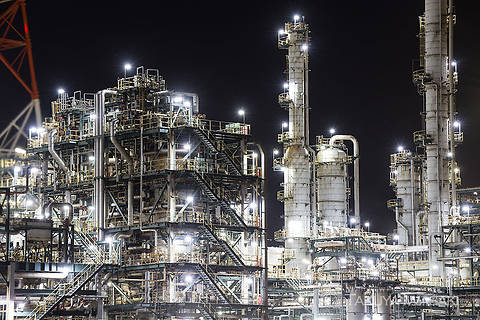 鹿島石油 東門前付近の工場夜景スポット写真（4）class=