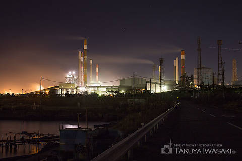 新浜の工場夜景スポット写真（2）class=