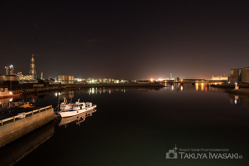 稲葉水門の工場夜景スポット写真（2）