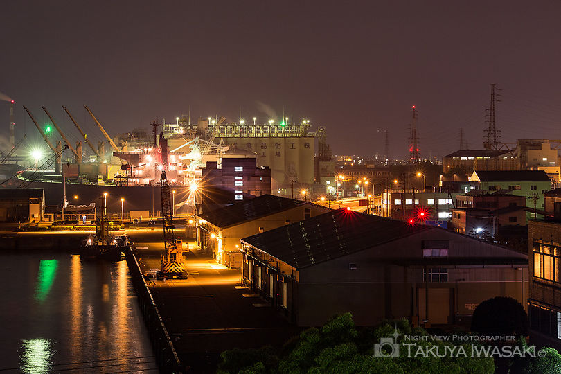 鈴川港公園の工場夜景スポット写真（1）