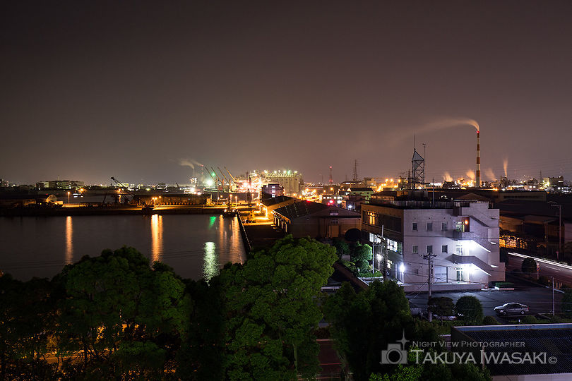鈴川港公園の工場夜景スポット写真（2）
