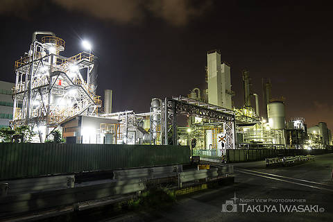 千鳥橋手前の工場夜景スポット写真（1）class=