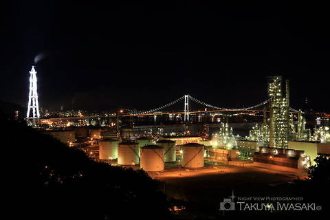 国道37号線・白鳥湾展望台付近の工場夜景スポット写真（1）class=