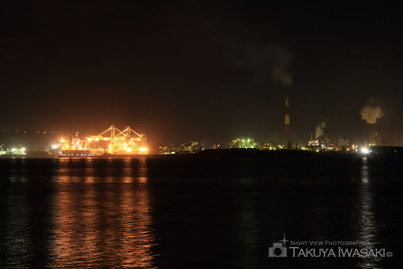 西埠頭の工場夜景スポット写真（2）