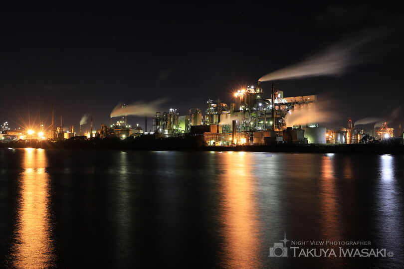 西港町の工場夜景スポット写真（1）