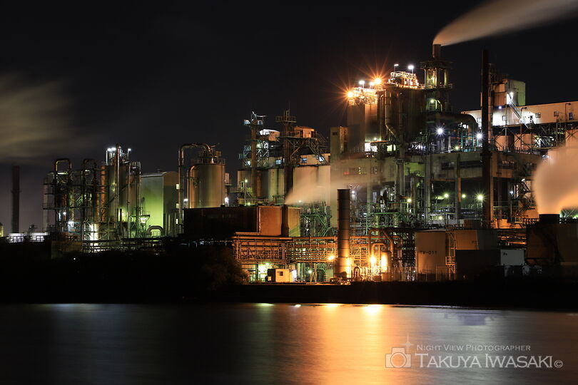 西港町の工場夜景スポット写真（2）