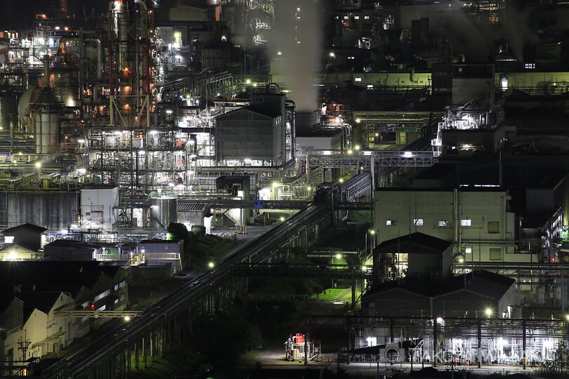 小方町小方の工場夜景スポット写真（5）