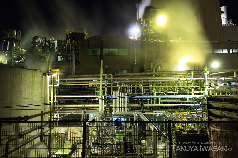 レンゴー（株）尼崎工場前の工場夜景スポット写真（2）