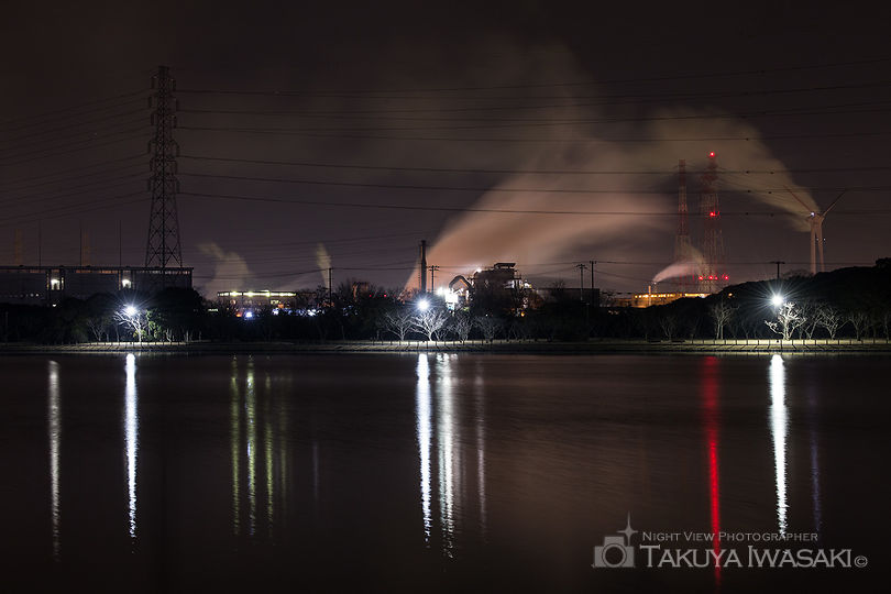 神之池緑地公園の工場夜景スポット写真（2）