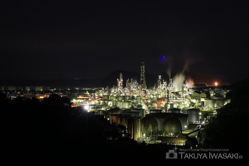 初島町里の工場夜景スポット写真（1）
