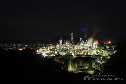 初島町里の工場夜景スポット写真（1）class=