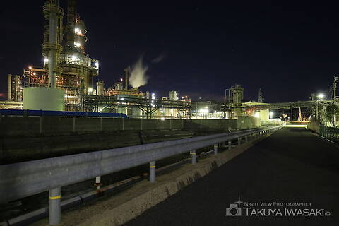 菊間町種の工場夜景スポット写真（3）class=