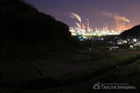 児島宇野津の棚田の工場夜景スポット写真（3）class=