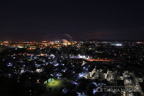 亀島山花と緑の丘公園 展望広場の工場夜景スポット写真（1）class=