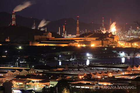 亀島山花と緑の丘公園 展望広場の工場夜景スポット写真（3）class=