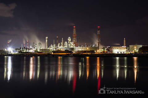 石津漁港の工場夜景スポット写真（2）class=