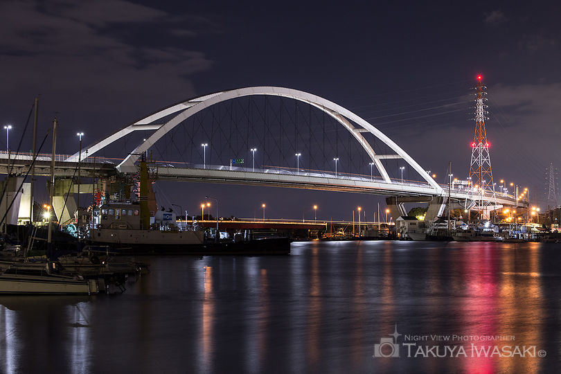 石津漁港の工場夜景スポット写真（4）
