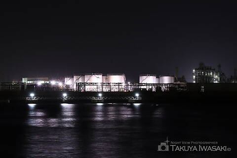 アンモニア岸壁の工場夜景スポット写真（3）class=