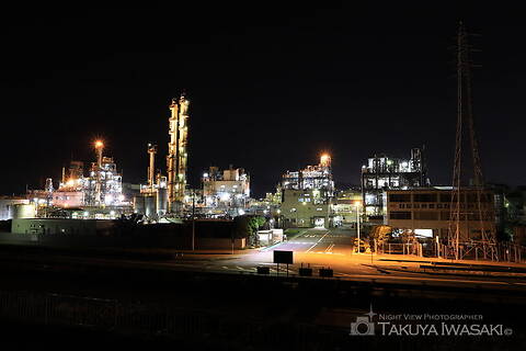イハラニッケイ化学工業前の工場夜景スポット写真（1）class=