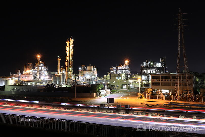 イハラニッケイ化学工業前の工場夜景スポット写真（2）
