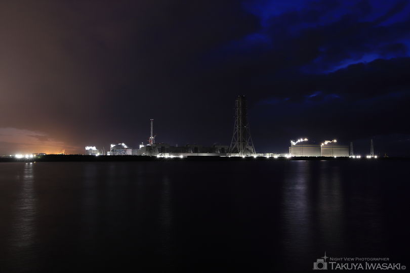黒井突堤の工場夜景スポット写真（1）