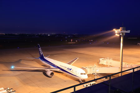 仙台空港の夜景スポット写真（2）class=