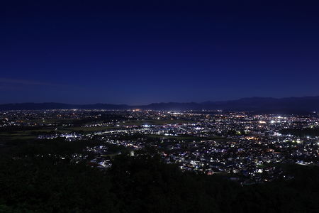 御成山公園の夜景スポット写真（2）class=