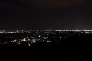眺海の森の夜景