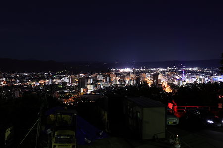 信夫山 第一展望台の夜景スポット写真（1）class=