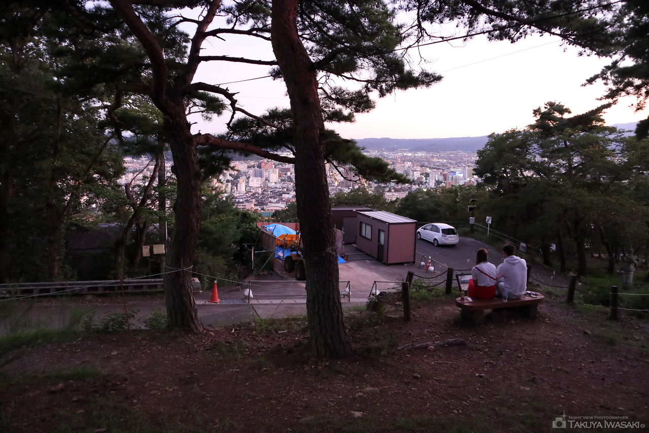 信夫山 第一展望台の夜景スポット写真（4）