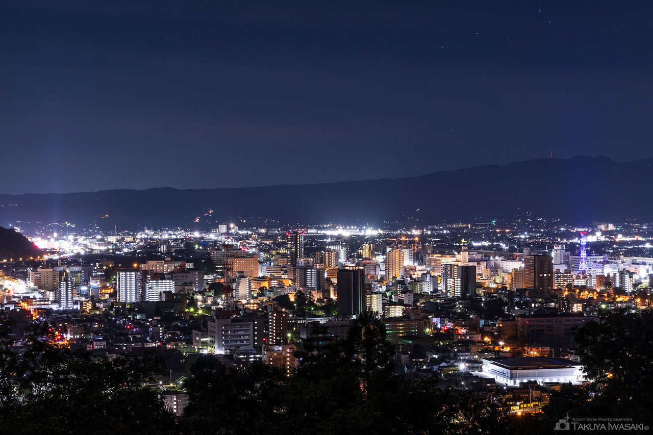 信夫山 第二展望台の夜景スポット写真（1）