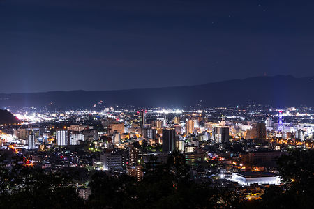 福島市内の夜景を望む