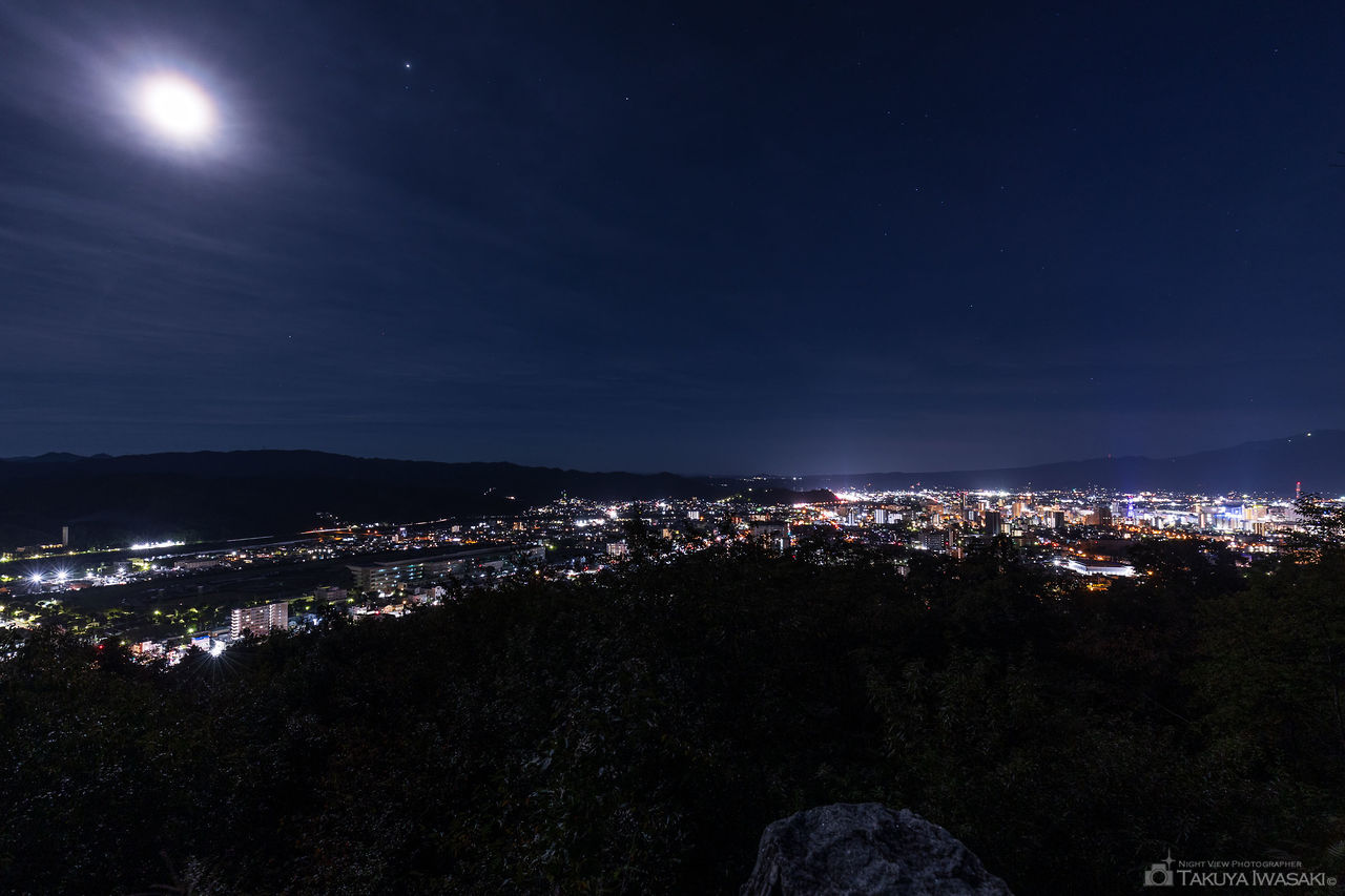信夫山 第二展望台の夜景スポット写真（3）