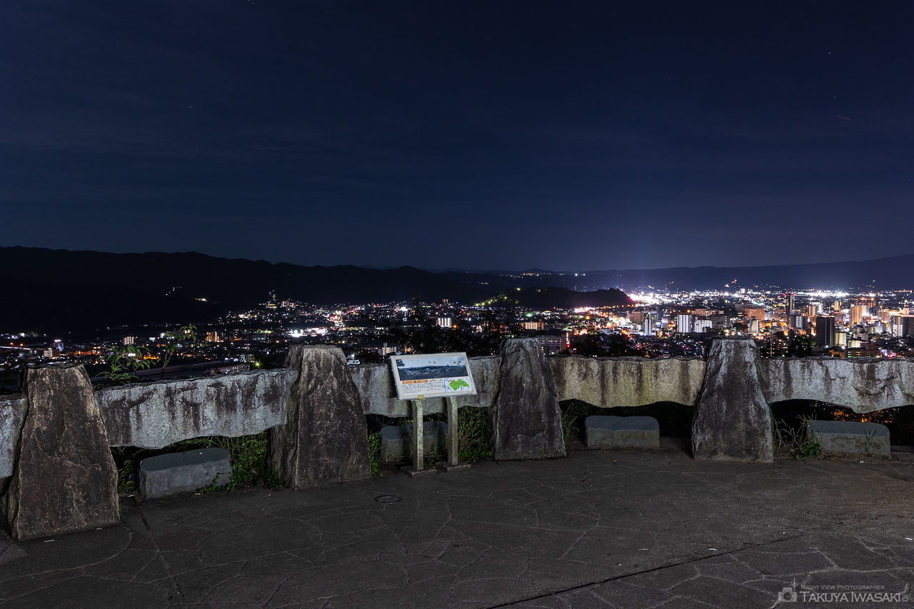 信夫山 第二展望台の夜景スポット写真（4）